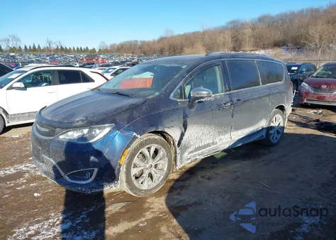 2017 Chrysler Pacifica Limited z USA, uszkodzony, nr VIN 2C4RC1GG8HR635556